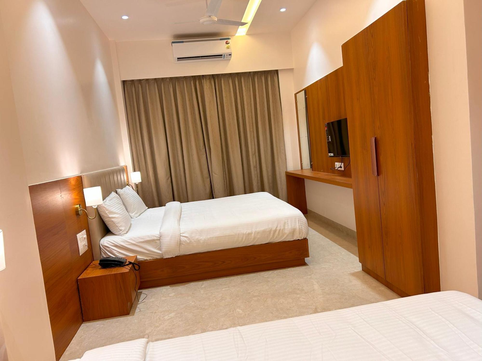 Hotel Neem Heritage シルディ エクステリア 写真